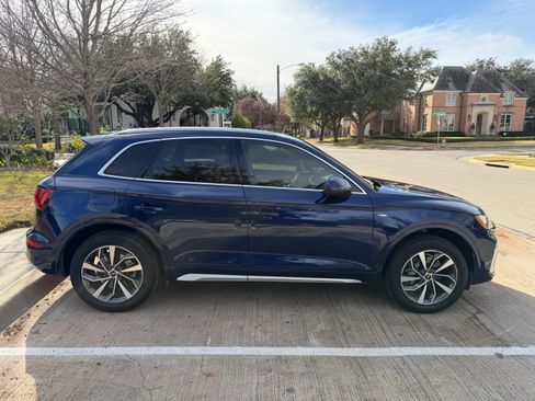 Used 2022 Audi Q5 2.0T Premium image 2