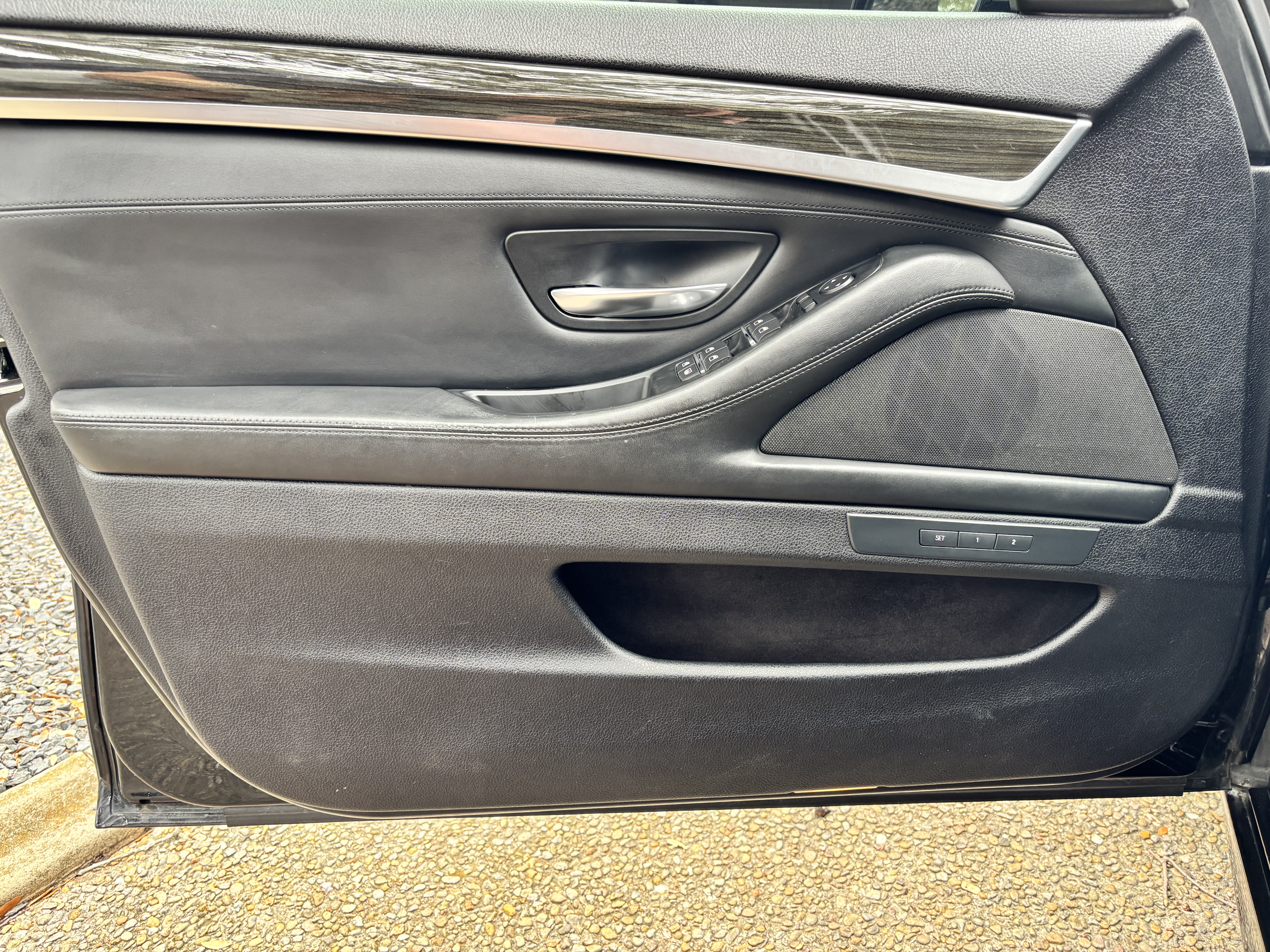 Used 2016 BMW 550i Sedan RWD image 16