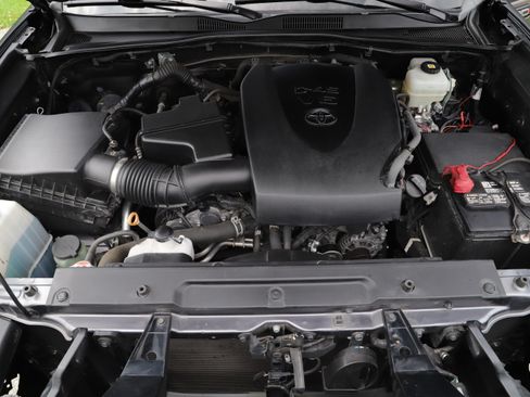Used 2021 Toyota Tacoma TRD Pro AWD/4WD image 17