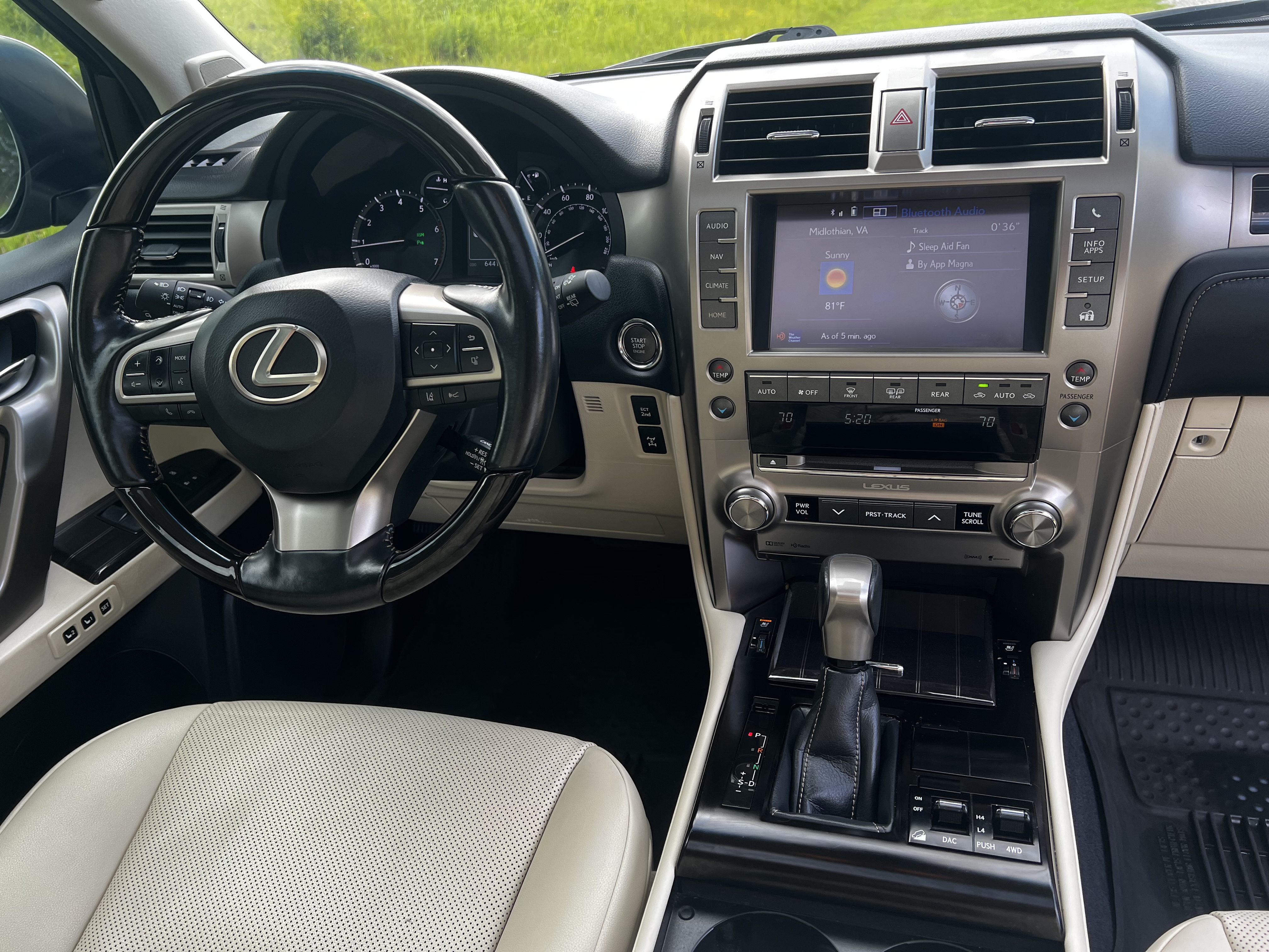 Used 2021 Lexus GX 460 Premium w/ Premium Package AWD/4WD image 10