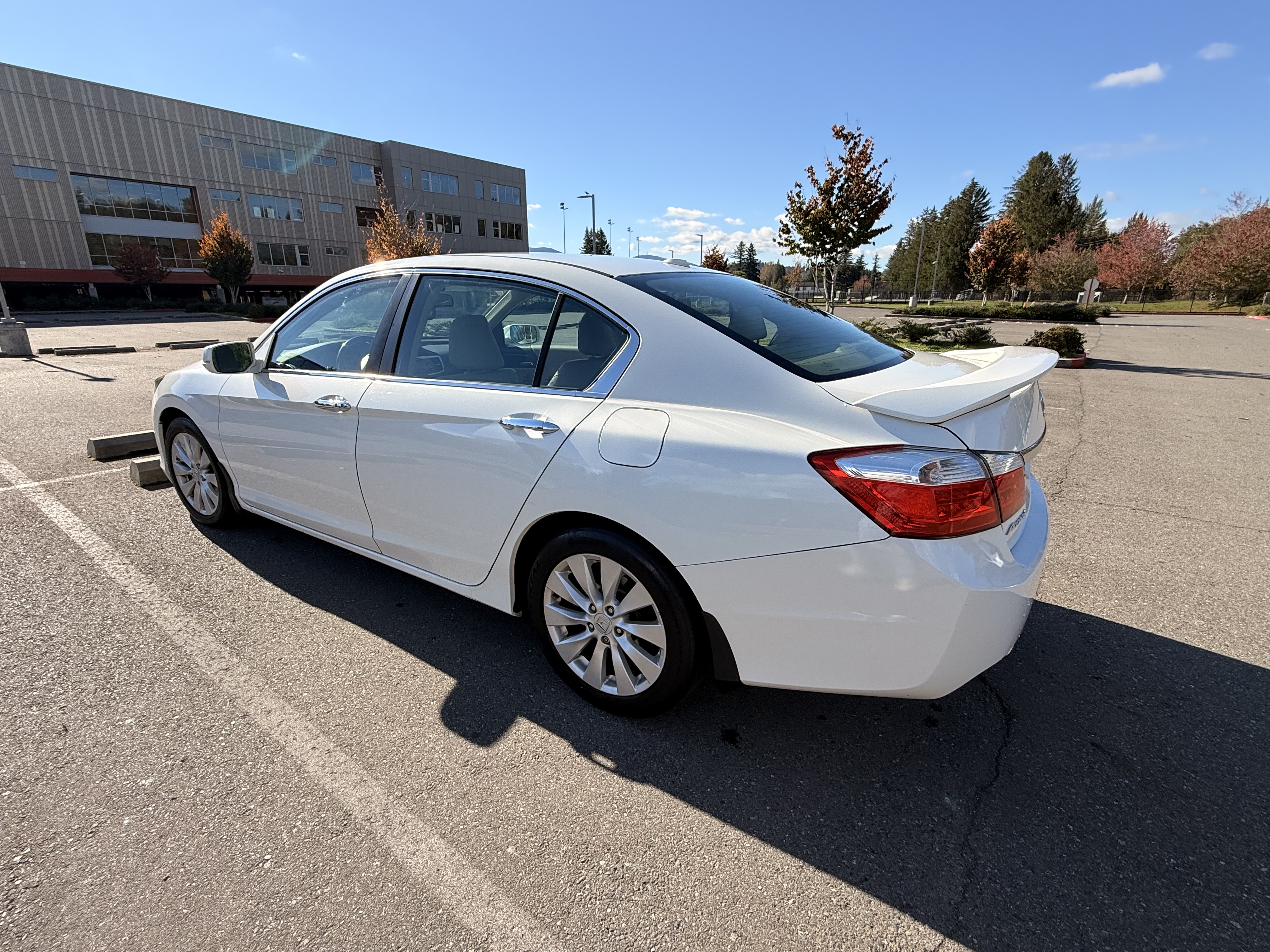 Used 2014 Honda Accord EX-L image 6