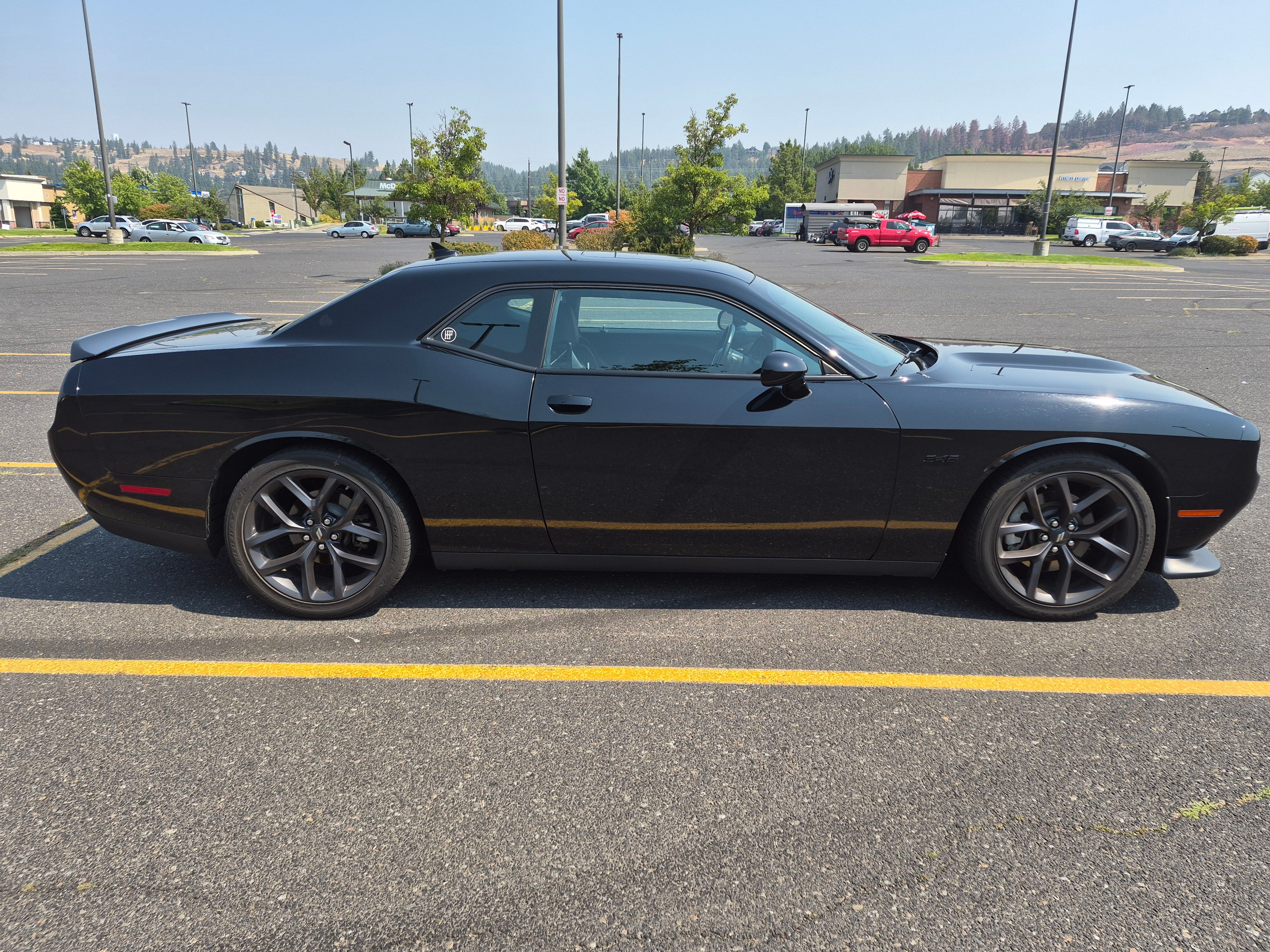 Used 2023 Dodge Challenger R/T w/ Plus Package RWD image 5