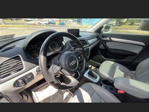 Used 2016 Audi Q3 2.0T Premium Plus w/ Technology Package AWD/4WD image 6