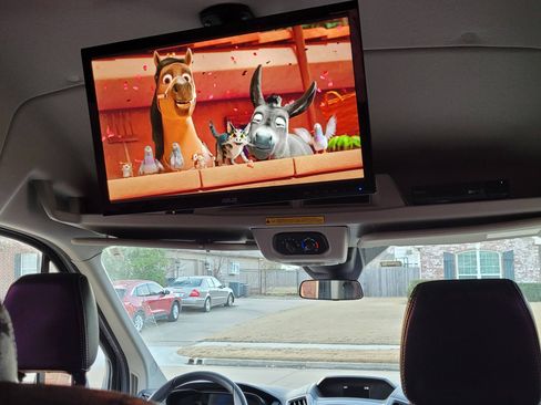 Used 2018 Ford Transit 350 XLT image 9