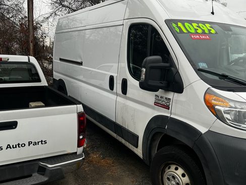 Used 2019 RAM ProMaster 2500 w/ Interior Convenience Group image 4