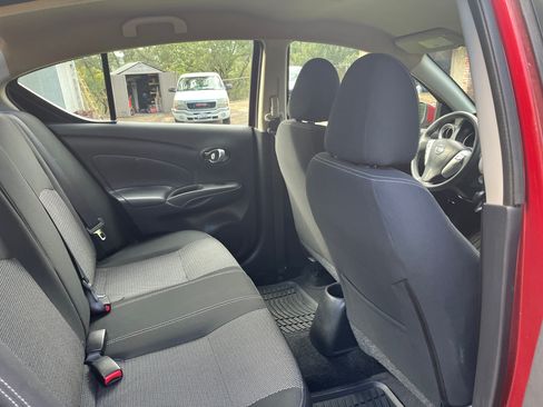Used 2018 Nissan Versa SV FWD image 19