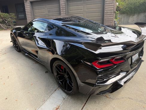 Used 2026 Chevrolet Corvette Z06 RWD image 8