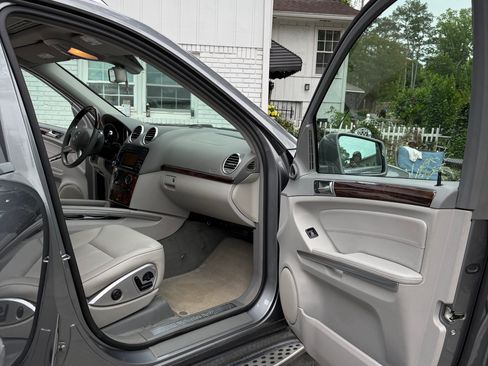 Used 2012 Mercedes-Benz GL 450 4MATIC image 14