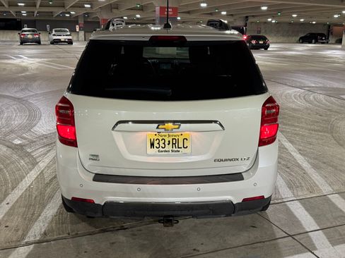 Used 2016 Chevrolet Equinox LTZ w/ Enhanced Convenience Package image 6