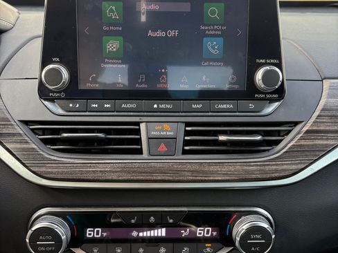 Used 2019 Nissan Altima 2.5 Platinum FWD image 13