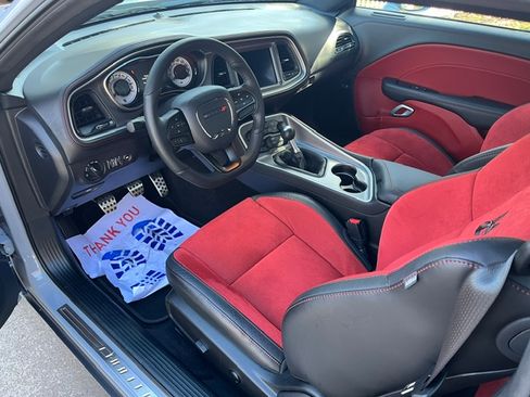 Used 2022 Dodge Challenger R/T Scat Pack RWD image 11