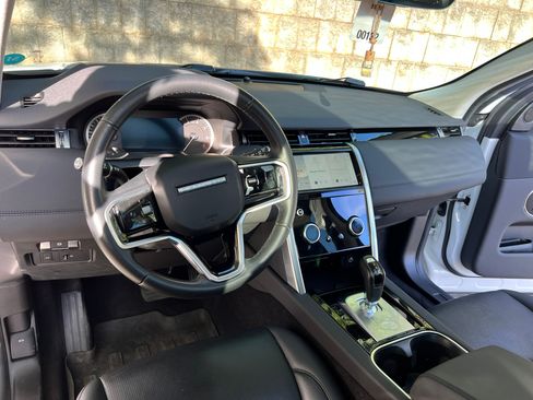 Used 2023 Land Rover Discovery Sport S image 18