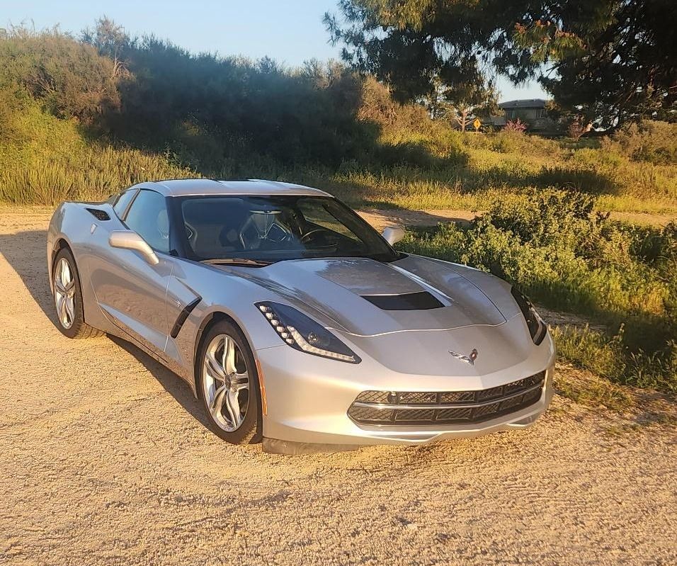Used 2017 Chevrolet Corvette Stingray Coupe w/ 3LT Preferred Equipment Group RWD image 1