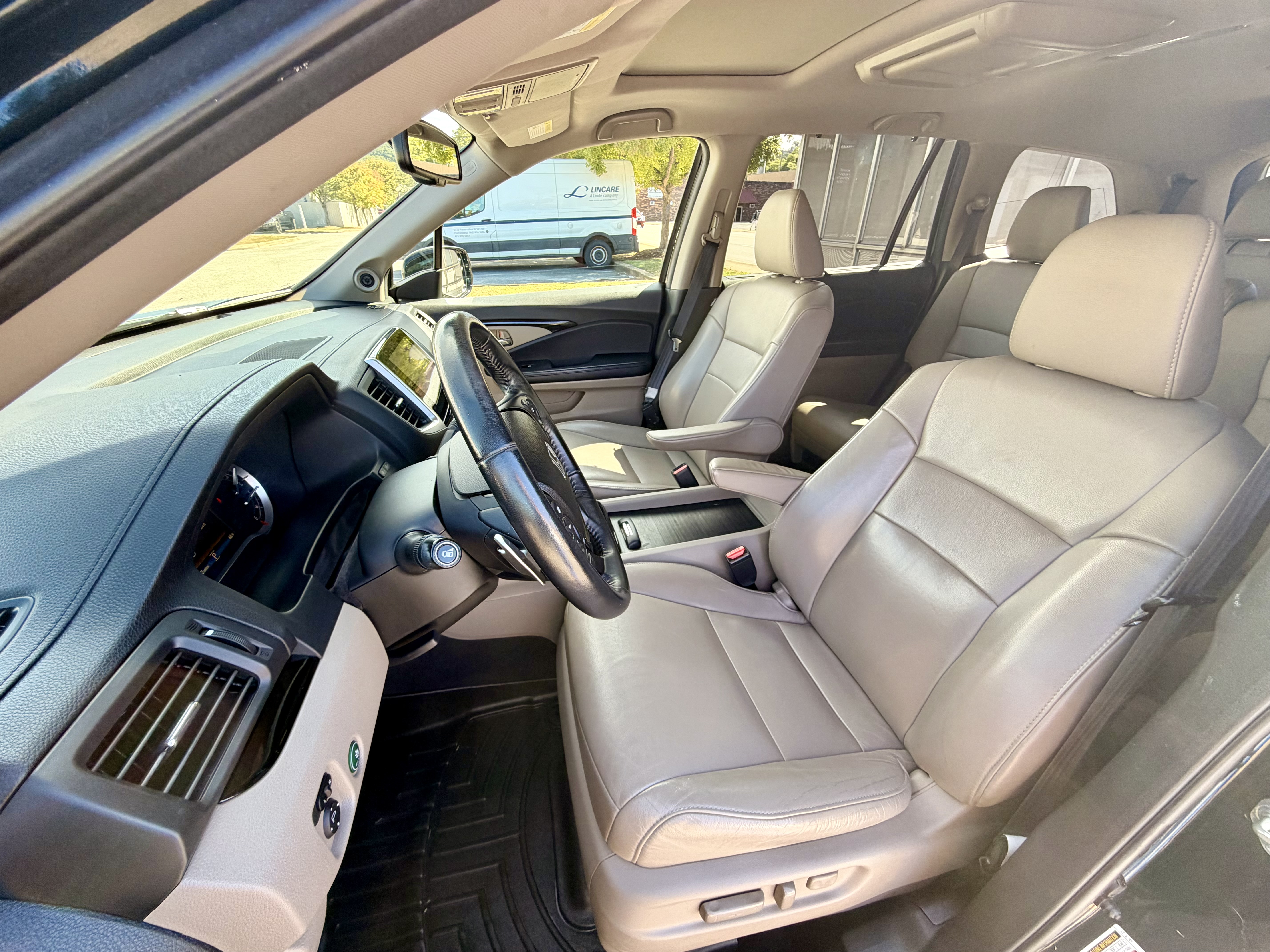 Used 2017 Honda Pilot Touring image 14