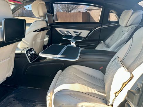 Used 2016 Mercedes-Benz Maybach S 600 image 13