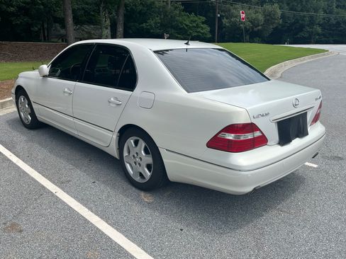 Used 2004 Lexus LS 430 RWD image 9