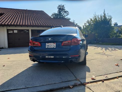 Used 2018 BMW 530e w/ Premium Package 2 image 6