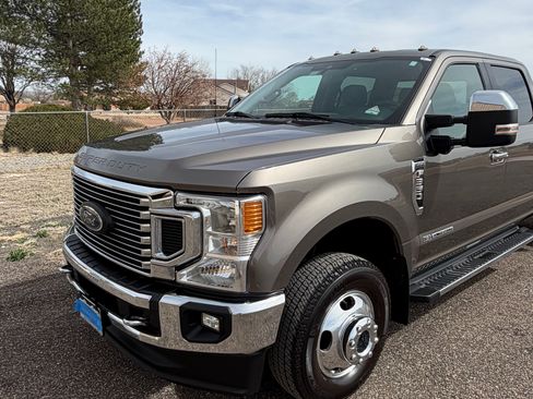 Used 2020 Ford F350 XLT w/ XLT Premium Package image 4