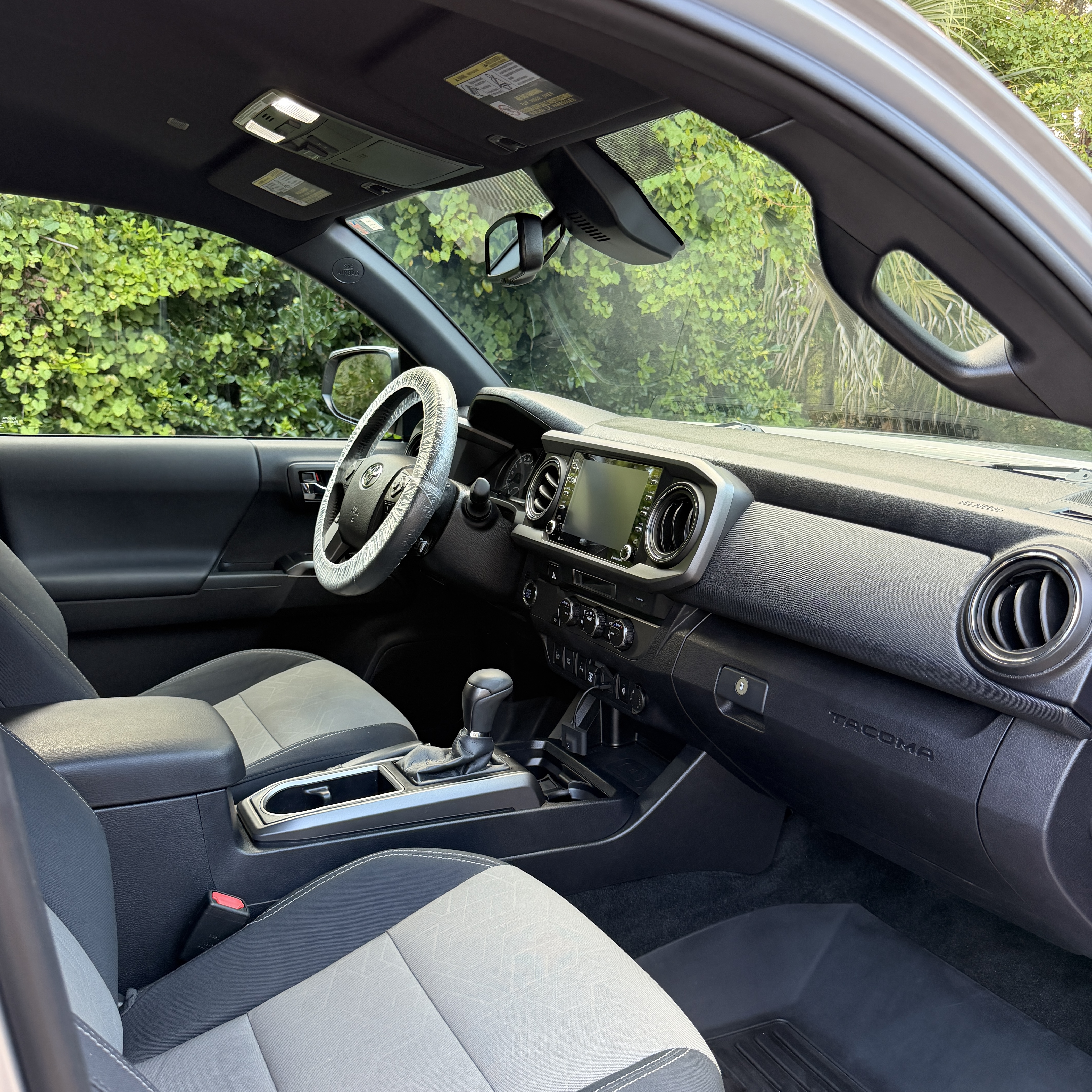 Used 2021 Toyota Tacoma TRD Off-Road w/ Technology Package RWD image 13