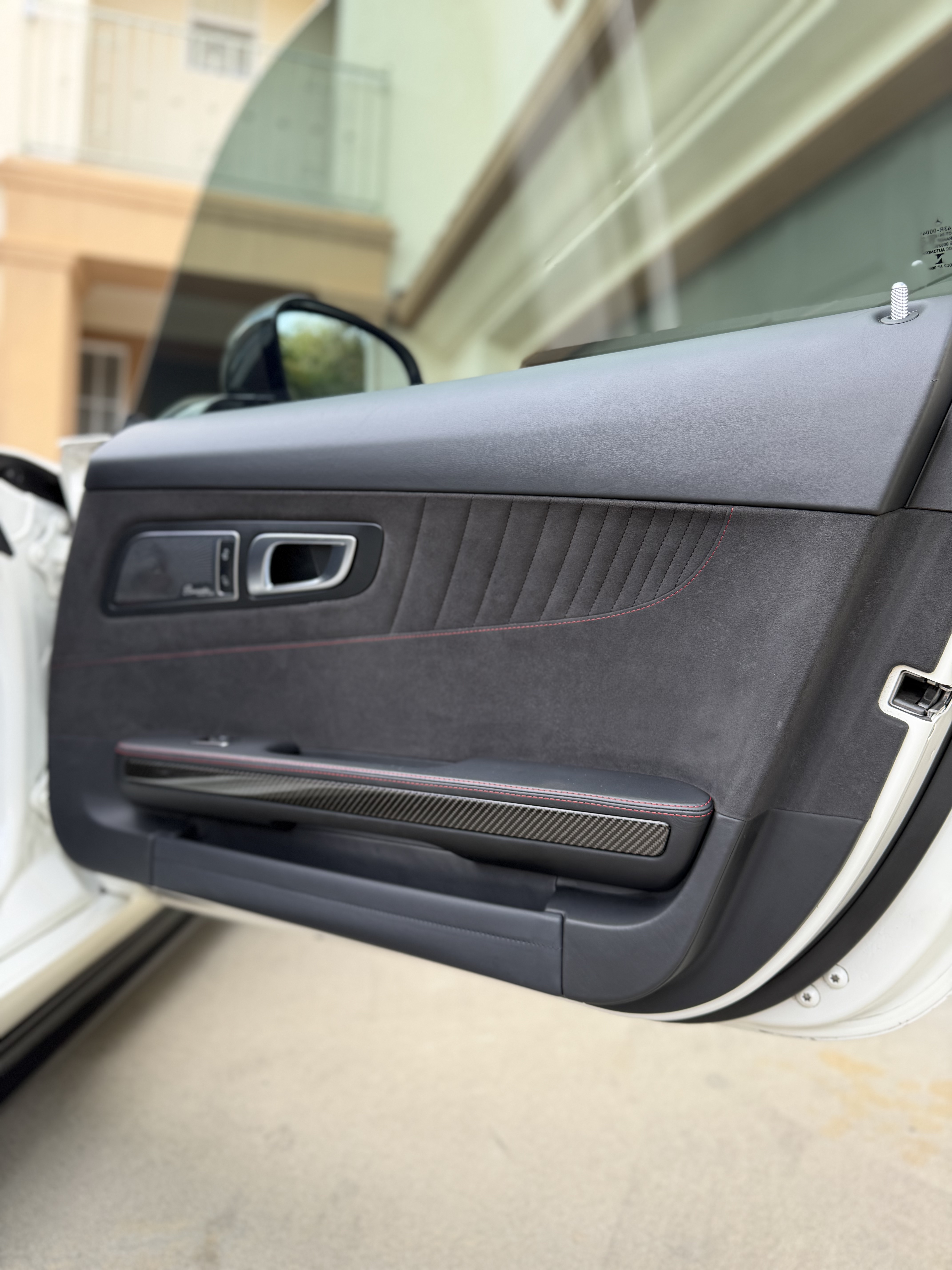 Used 2016 Mercedes-Benz AMG GT S w/ Exclusive Interior Package image 23