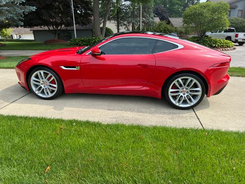 Used 2015 Jaguar F-TYPE S RWD image 2