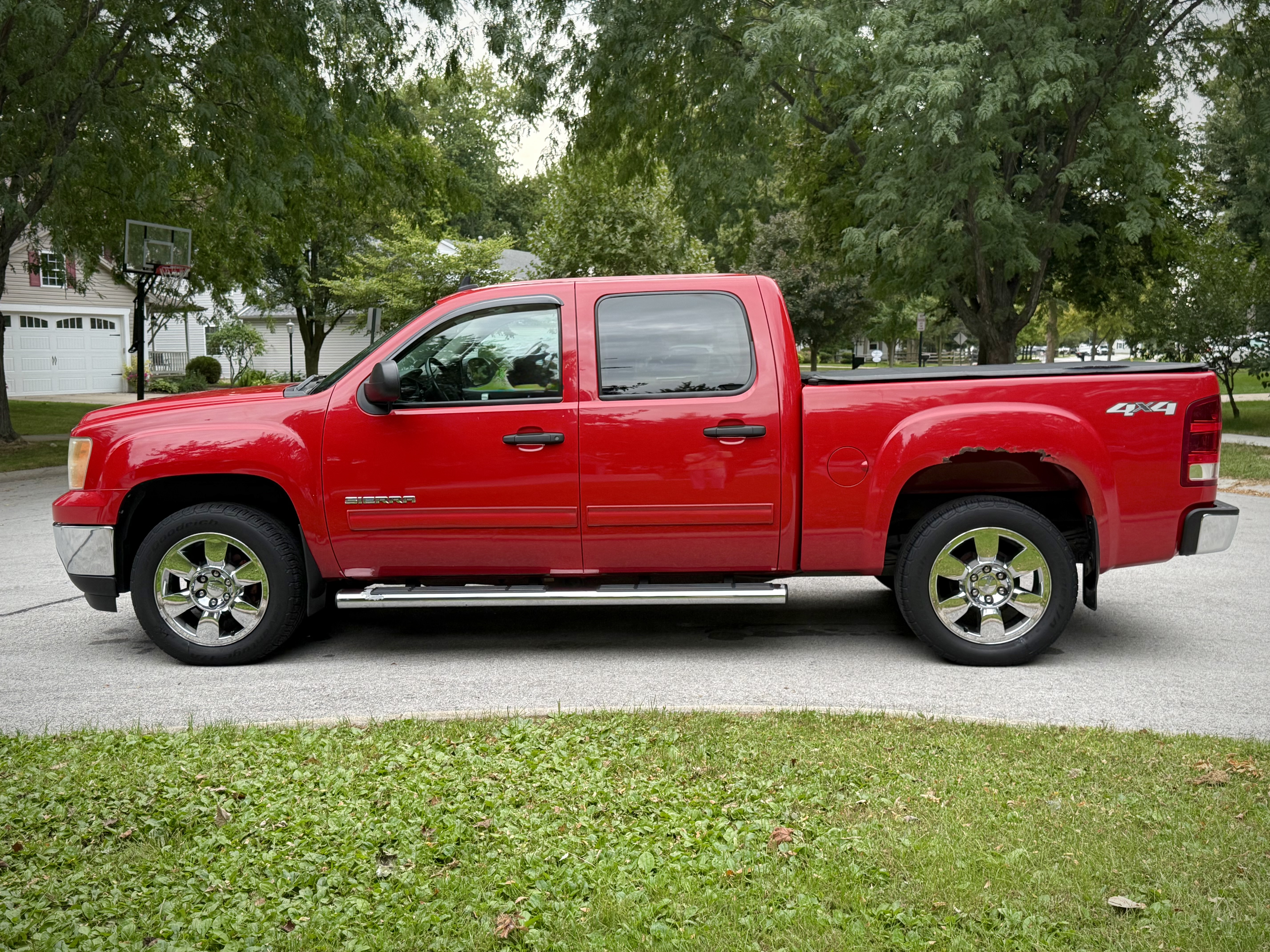 Used 2011 GMC Sierra 1500 SLE w/ Power Tech Package AWD/4WD image 2