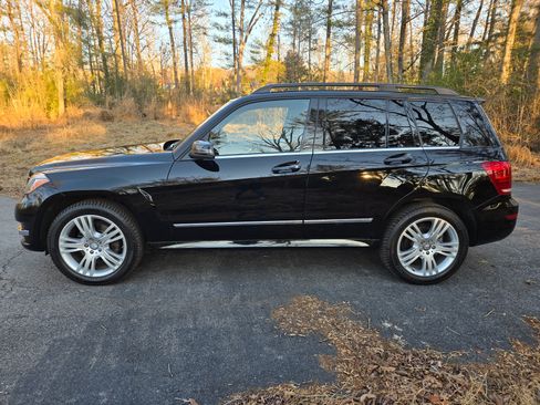 Used 2015 Mercedes-Benz GLK 250 BlueTEC 4MATIC image 9