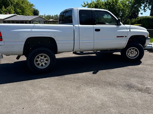 Used 1998 Dodge Ram 1500 Truck 4x4 Quad Cab image 5