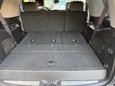 Used 2015 GMC Yukon Denali w/ Premium Package image 11