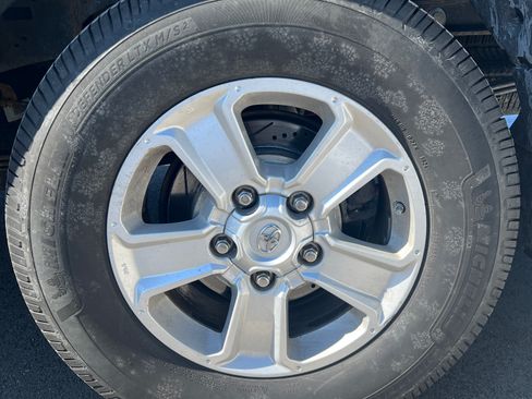 Used 2015 Toyota Tundra SR image 24