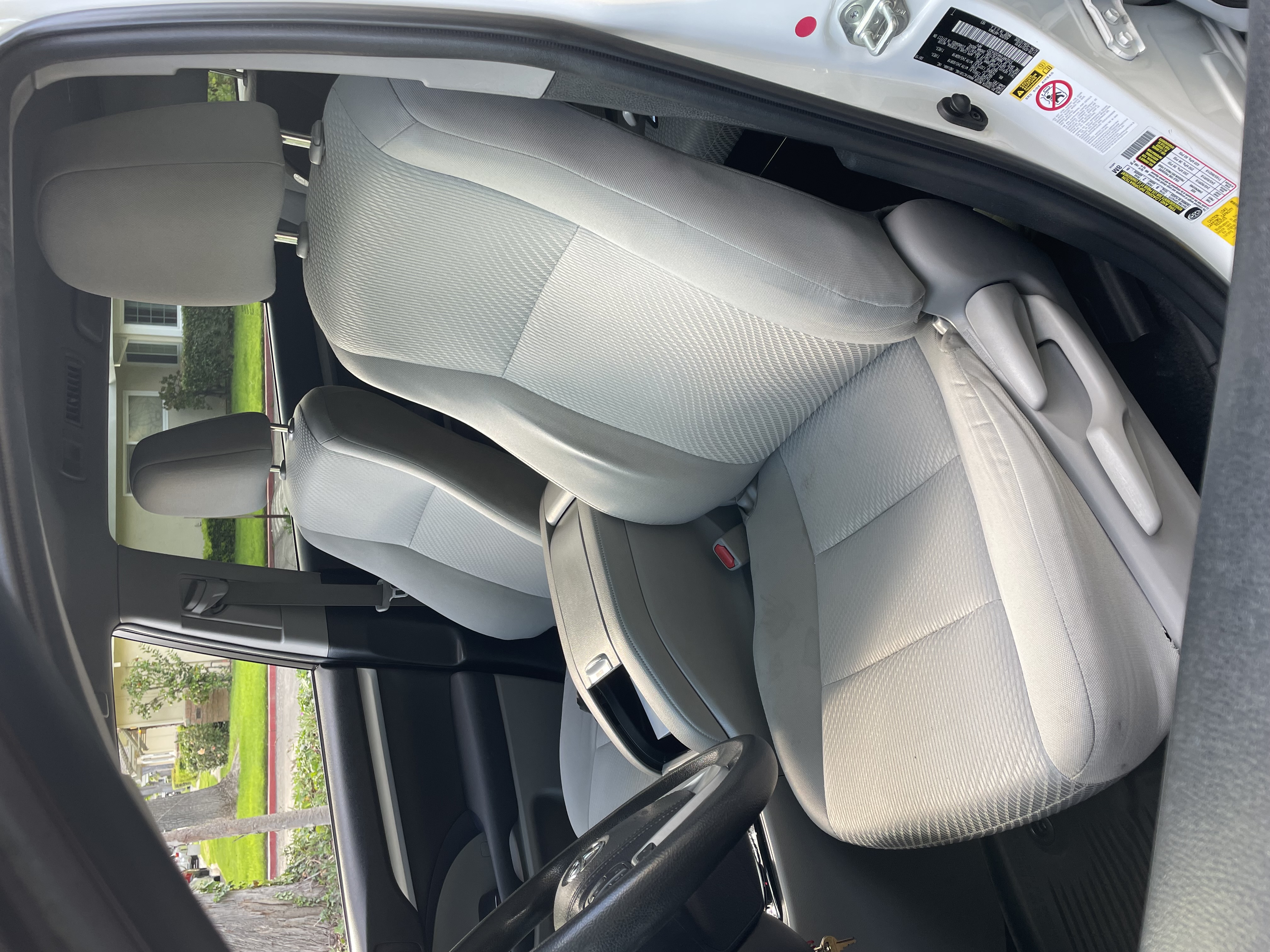 Used 2019 Toyota Highlander LE FWD image 5