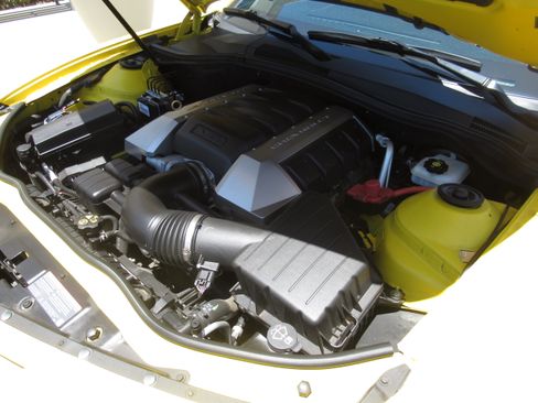 Used 2010 Chevrolet Camaro SS w/ RS Package RWD image 19