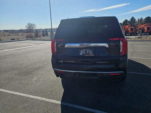 Used 2023 GMC Yukon XL Denali w/ Denali Reserve Package image 12