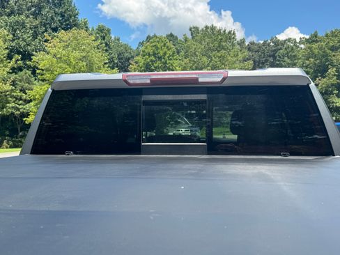 Used 2019 GMC Sierra 1500 SLE w/ SLE Value Package AWD/4WD image 8