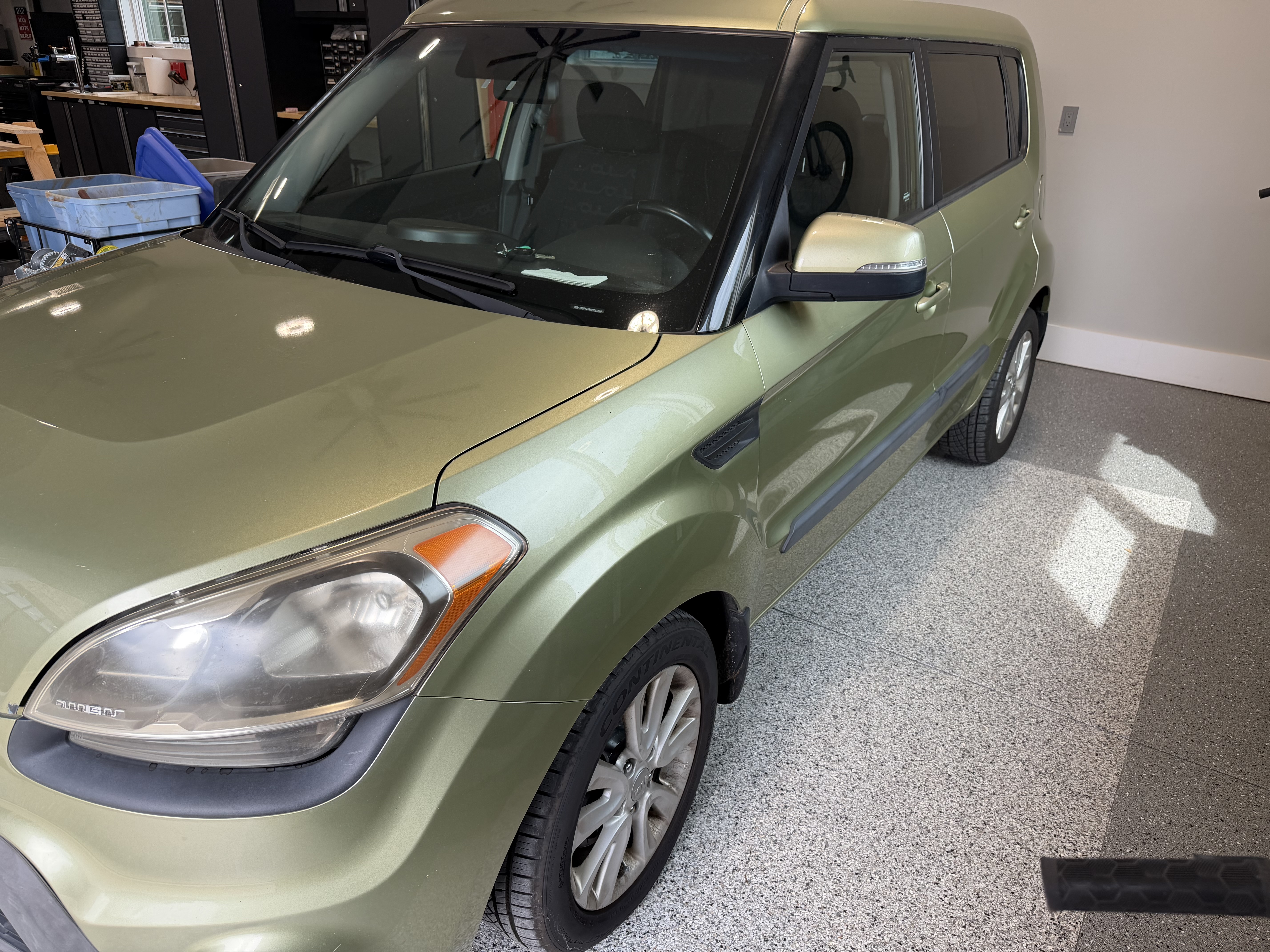 Used 2013 Kia Soul + FWD image 4