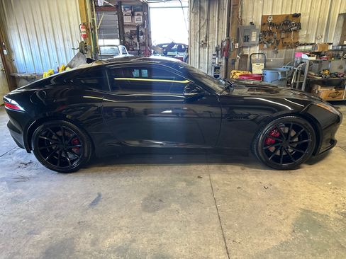 Used 2018 Jaguar F-TYPE Coupe image 8