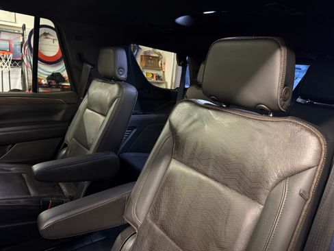 Used 2021 Chevrolet Tahoe High Country image 14