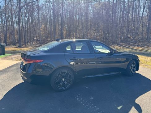 Used 2021 Alfa Romeo Giulia Sprint w/ Nero Edizione image 8