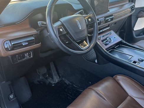Used 2020 Lincoln Aviator Reserve w/ Equipment Group 202A image 11