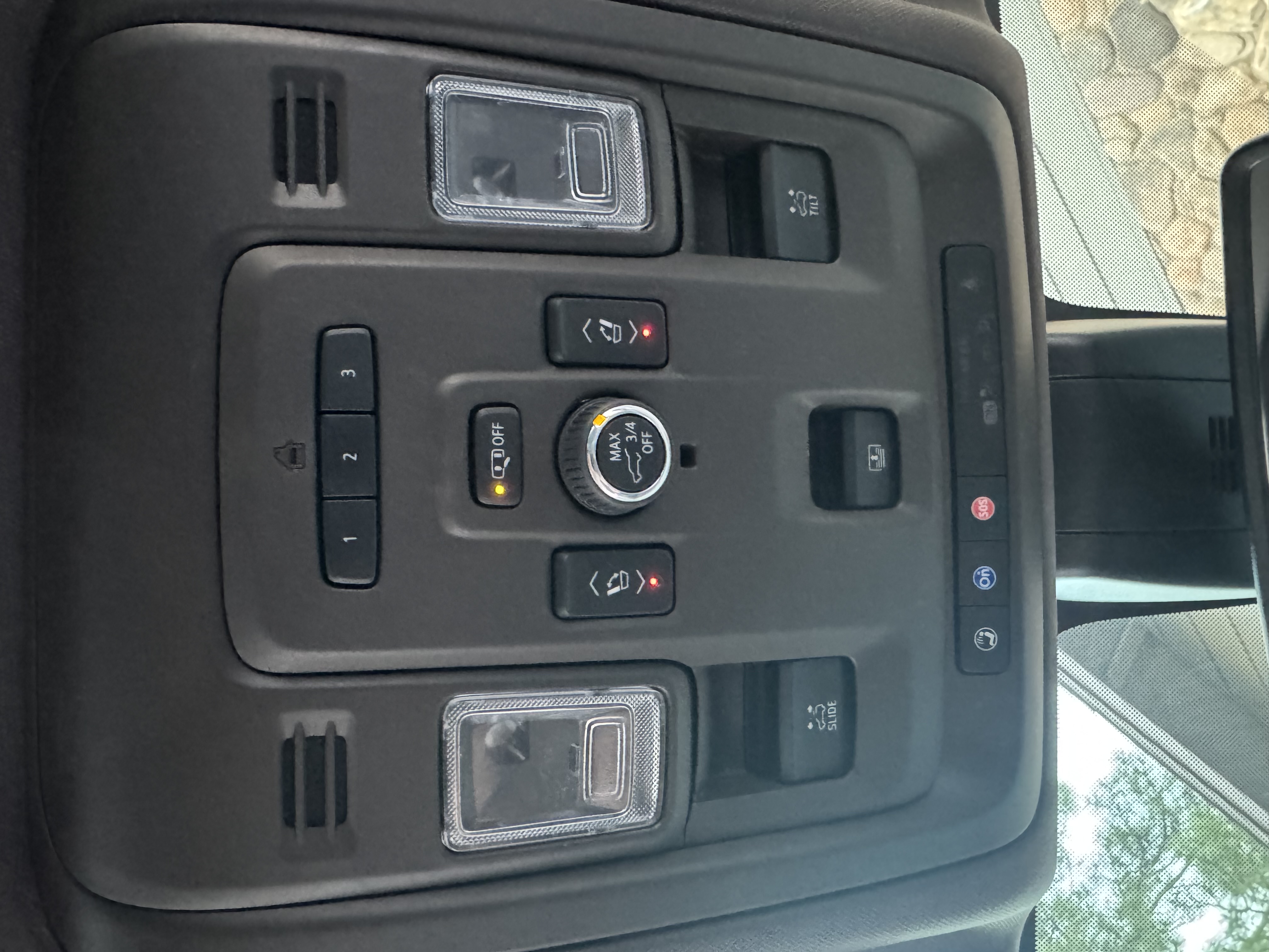 Used 2022 GMC Yukon Denali AWD/4WD image 25