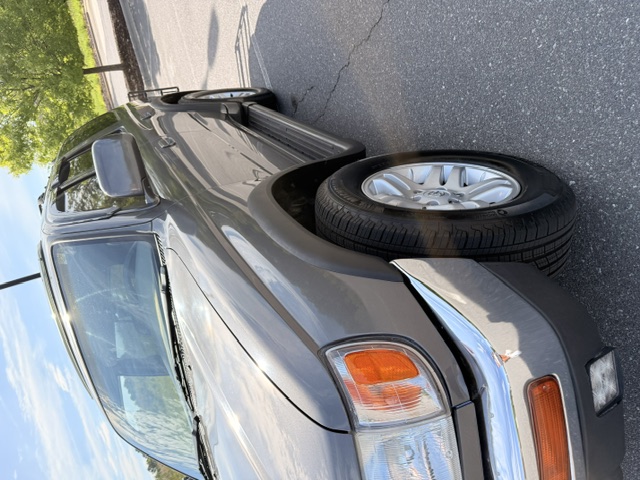 Used 1998 Toyota 4Runner SR5 w/ Sport Seat Pkg RWD image 9