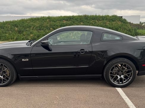 Used 2012 Ford Mustang GT Premium RWD image 1
