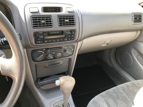 Used 1998 Toyota Corolla LE image 18