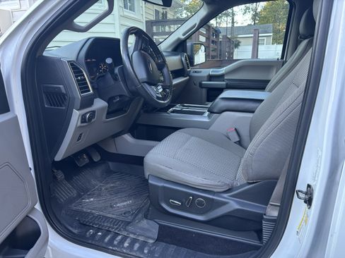 Used 2016 Ford F150 XLT w/ Equipment Group 302A Luxury image 12