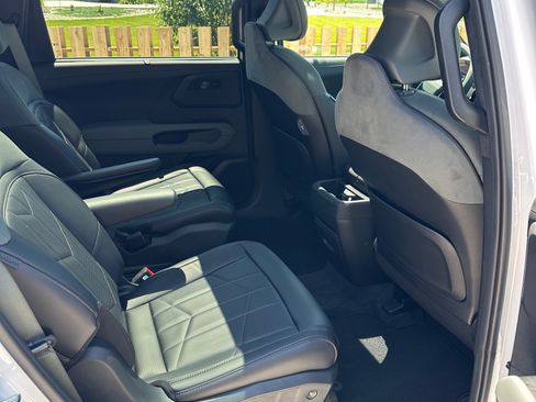 Used 2027 Kia Telluride SX Prestige X-Pro AWD/4WD image 16