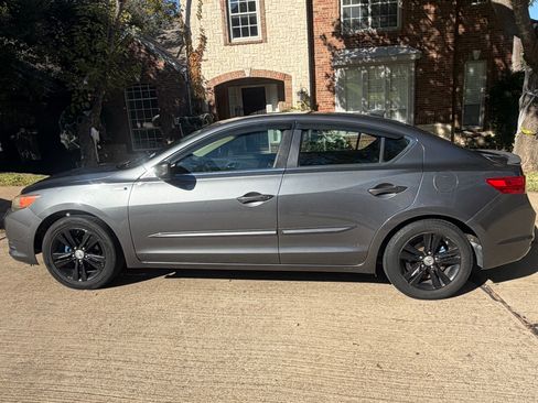 Used 2013 Acura ILX Hybrid w/ Technology Package image 10