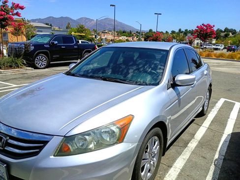 Used 2011 Honda Accord SE image 1