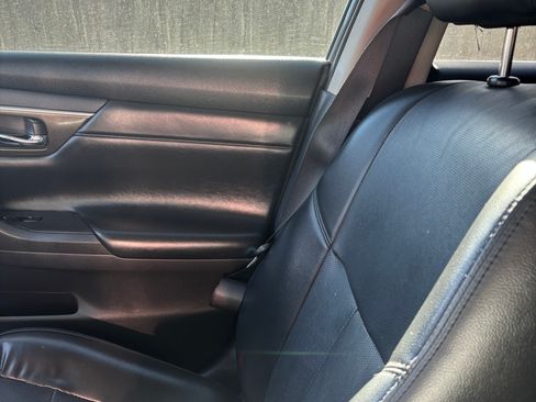 Used 2015 Nissan Altima 3.5 SL image 4
