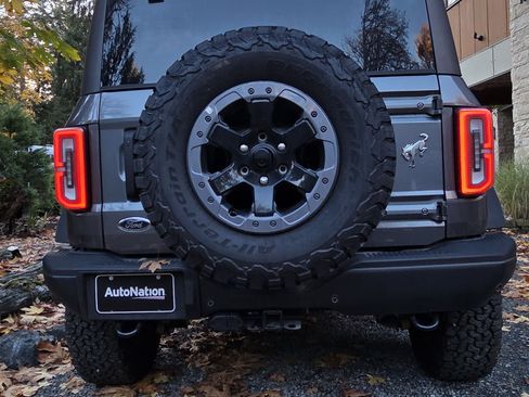 Used 2023 Ford Bronco Badlands image 6