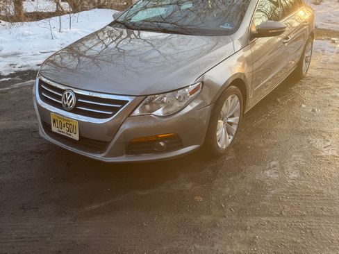 Used 2009 Volkswagen CC Sport image 2